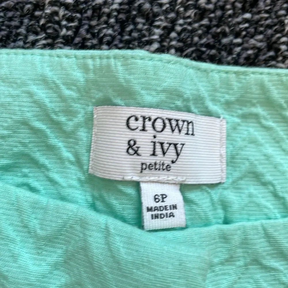 Crown and Ivy Petite scalloped hem shorts - Image 2