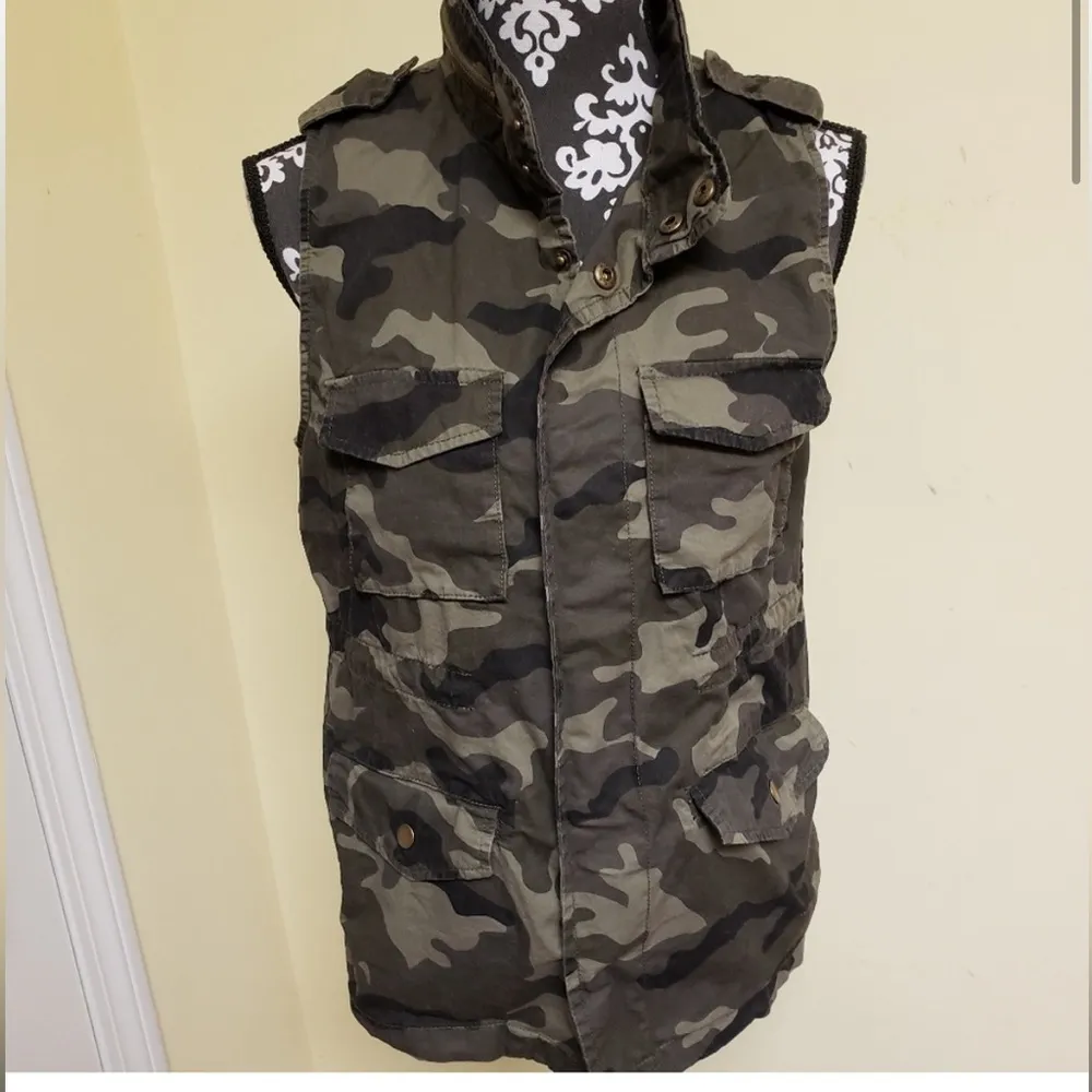 Love Tree Camo Green 100% Cotton Women’s Size Medium‎ - Image 3