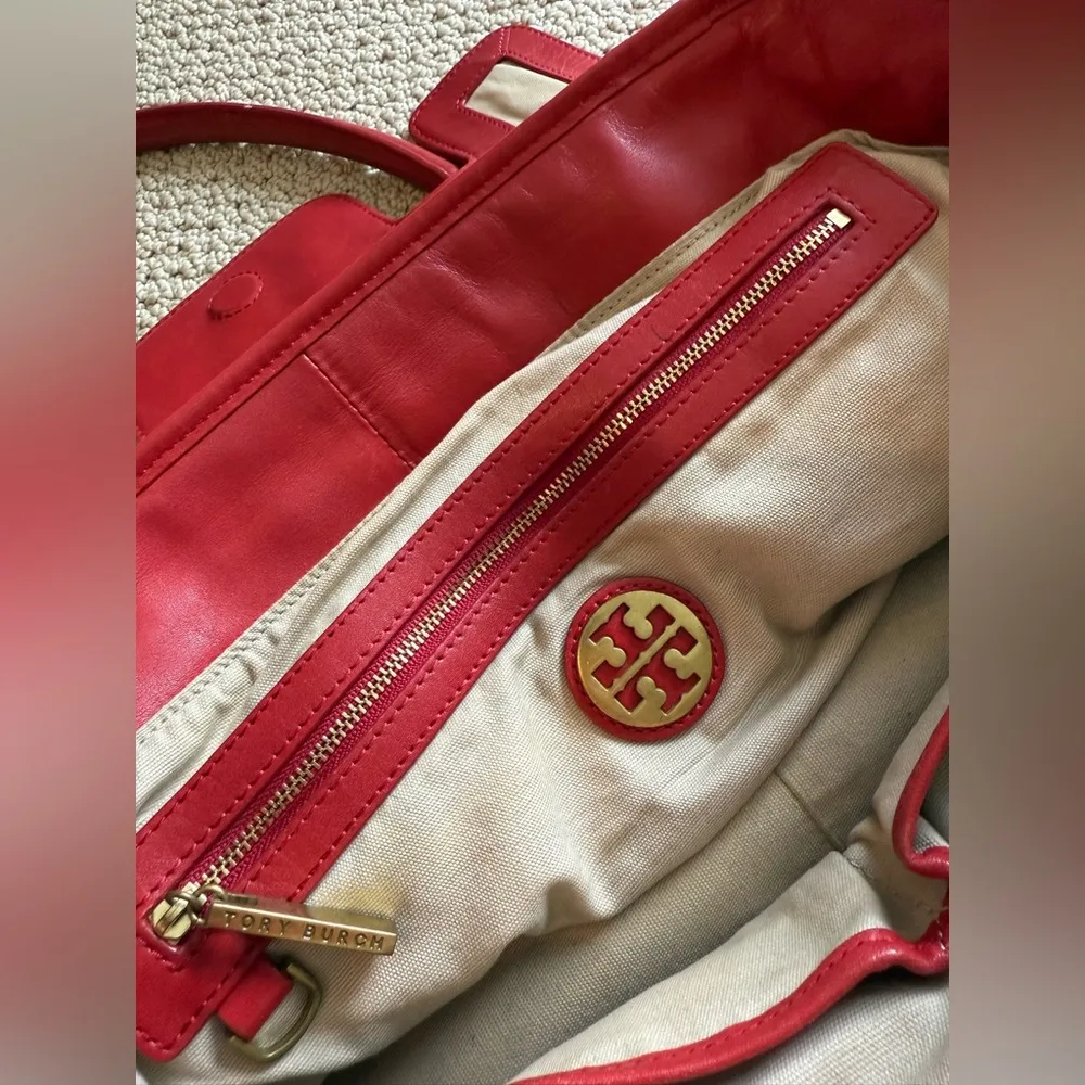 Tory Burch Edye Satchel Purse Shoulder Bag Red Leather Gold Classic Pebbled - Image 12