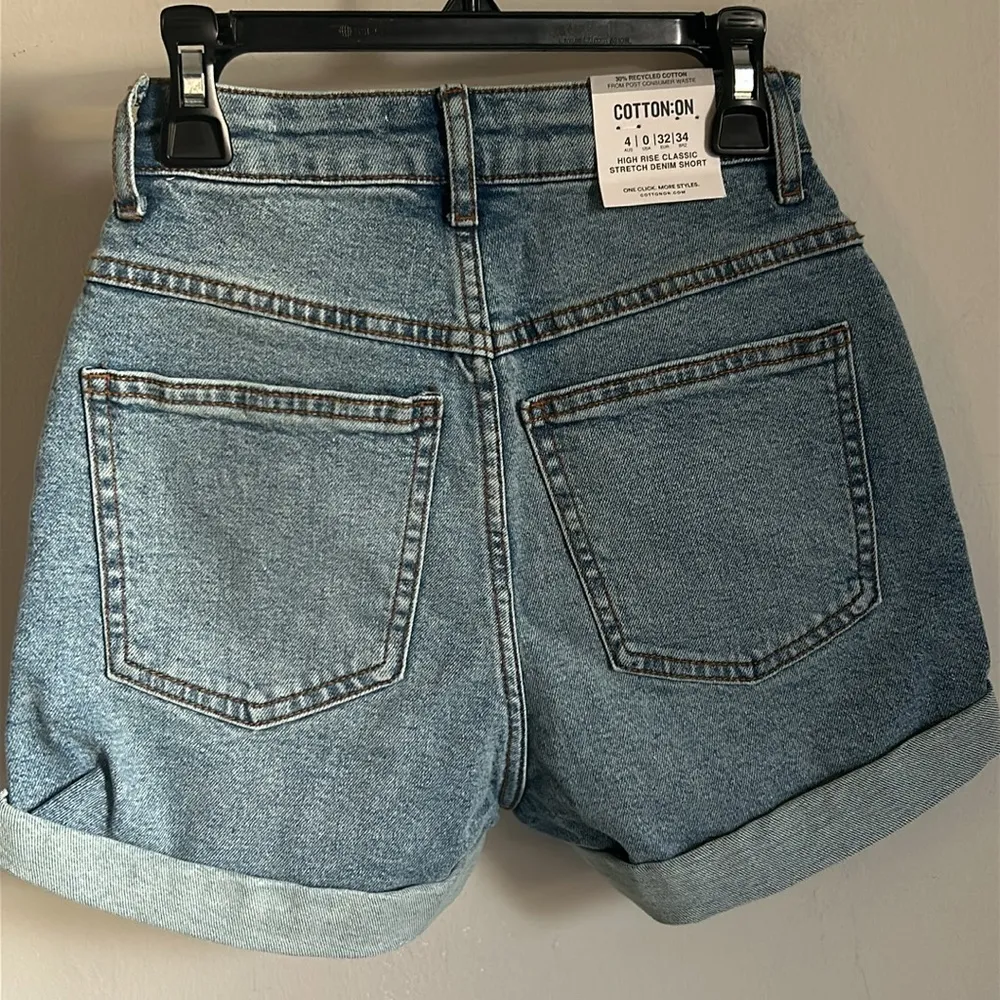 New Cotton On High Rise Classic Denim Rolled Cuff Stretch Jean Shorts - Image 6