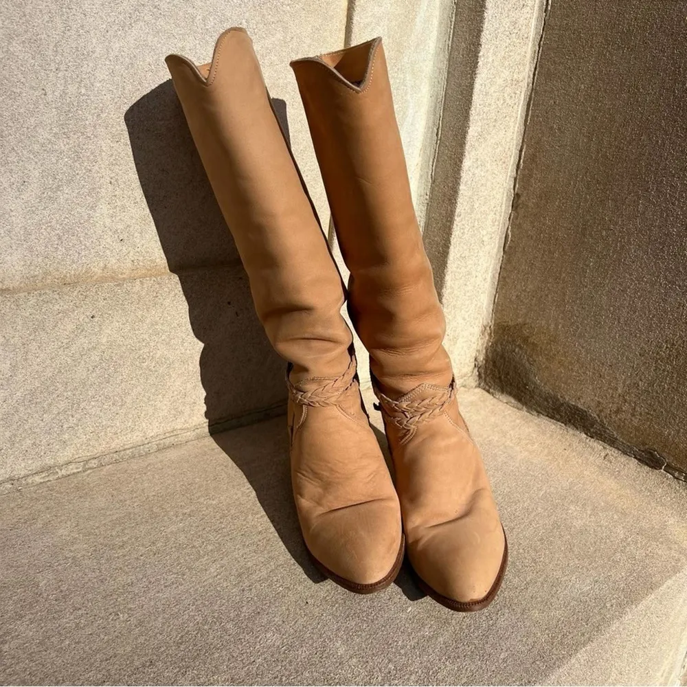 Vintage Dingo 80s high heeled suede yellow tan leather braid detail boots - Image 4
