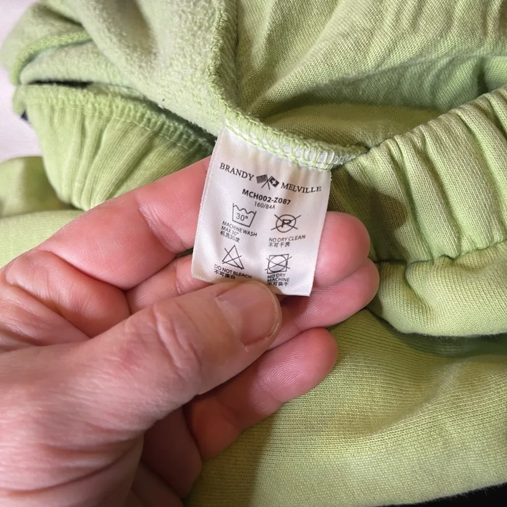 Brandy Melville Rosa Sweatpants - Image 5