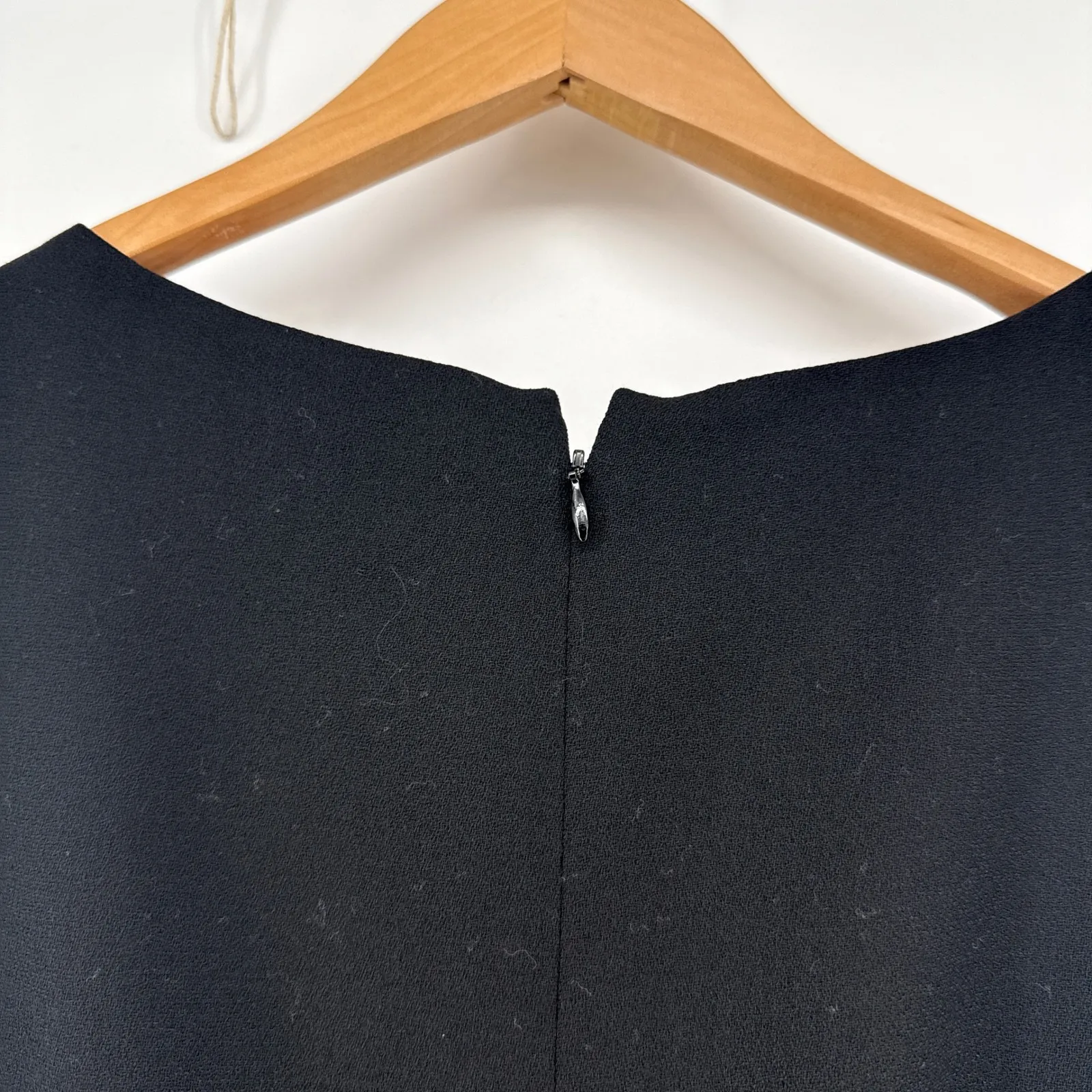 David Meister Black 100% Wool Sheath Dress Detail Knee Length‎ Sleeveless Size 6 - Image 4