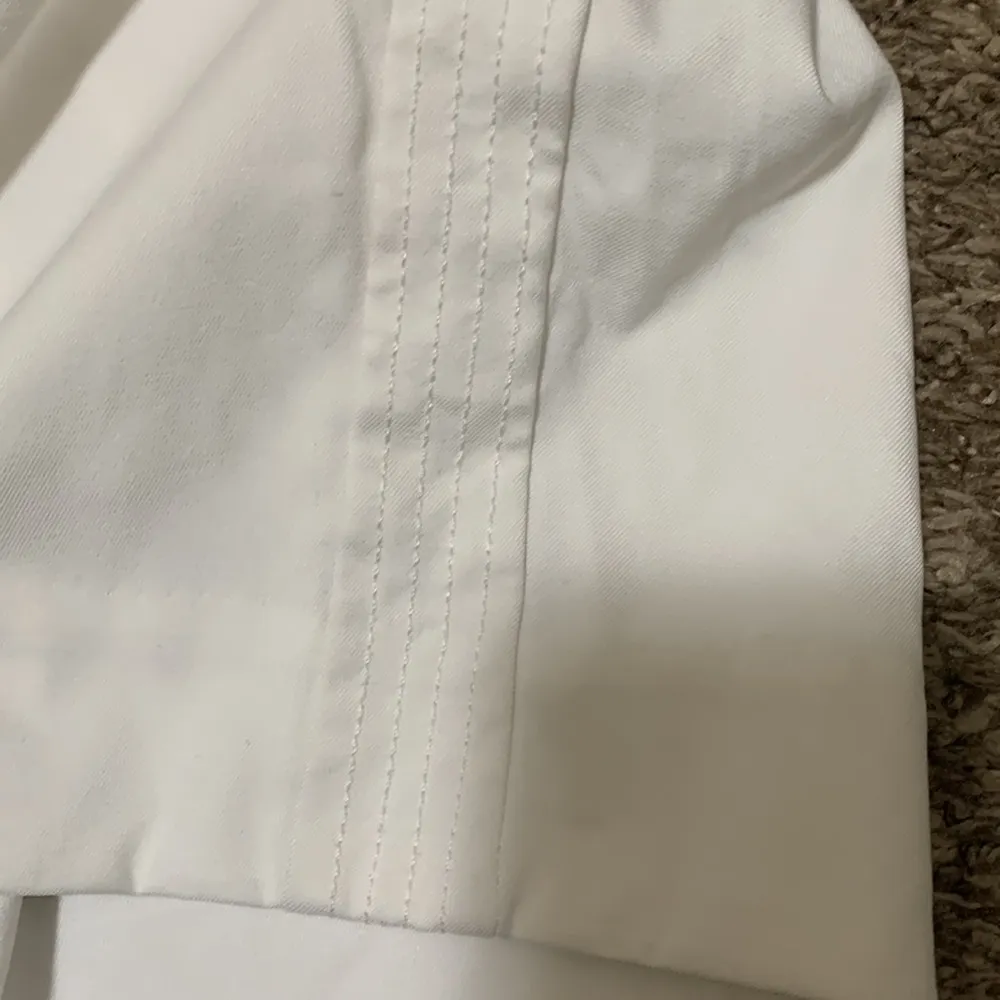 Nike Dri Fit white cloth woman size MEDIUM shorts - Image 5