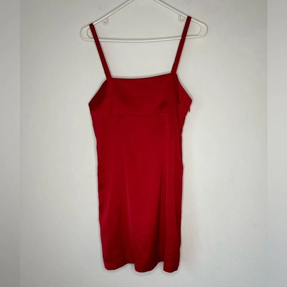Urban Outfitters Wesley Red Satin Spagetti Straps Neck Slip Dress Size M NWT - Image 2