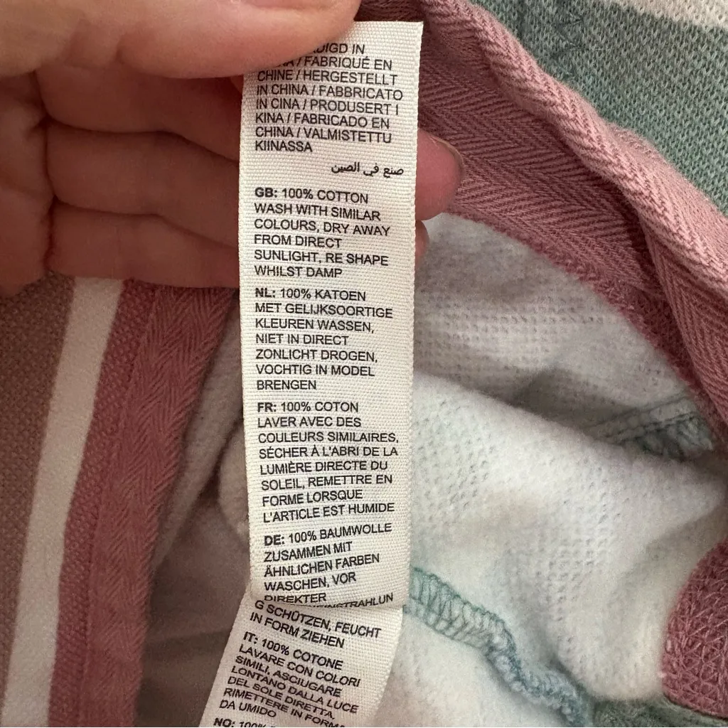 Fat Face Pastel Striped Quarter - Image 13