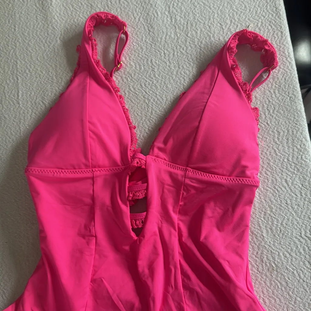 BECCA FRILLS 1PC PLUNGE, Size Medium, $148 - Image 11