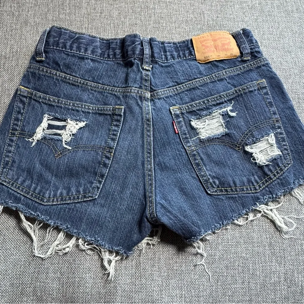 Levi’s 505 Distressed Denim Shorts 10 - Image 4