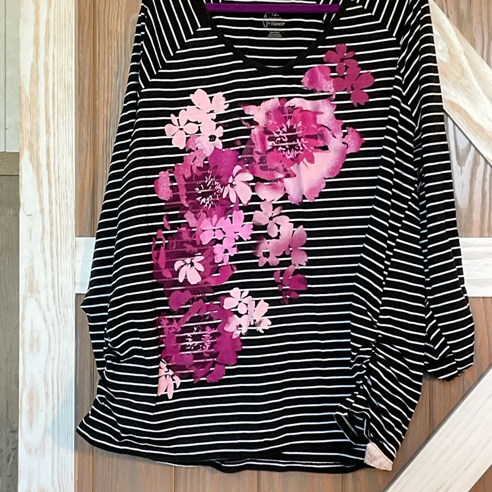 Just My Size Women's Striped Floral Top With Floral Design. P2P 27 SIZE 4X EUC - Image 2