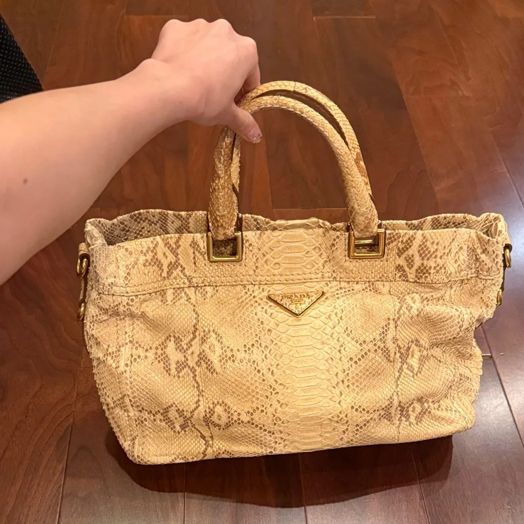 RARE Prada vintage python snake skin messenger bag - Image 2