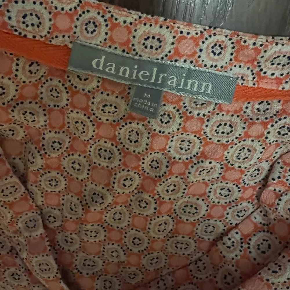 Womens danielrainn coral gray white blouse - Image 2