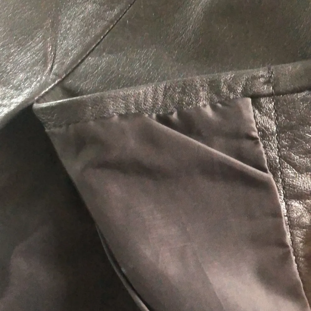 VTG Wilson’s Maxima 100% Leather Knee Length Pencil Skirt Sz 8 Black  Fall Vibes - Image 8