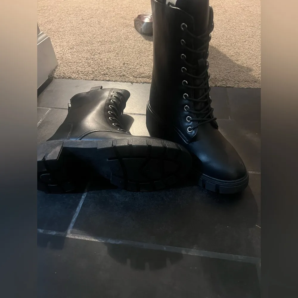 combat boots - Image 3