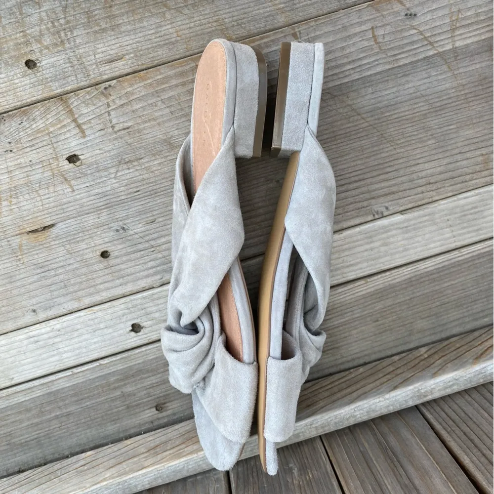 Halogen Grey Suede Crossover Sandals Size 8 - Image 7