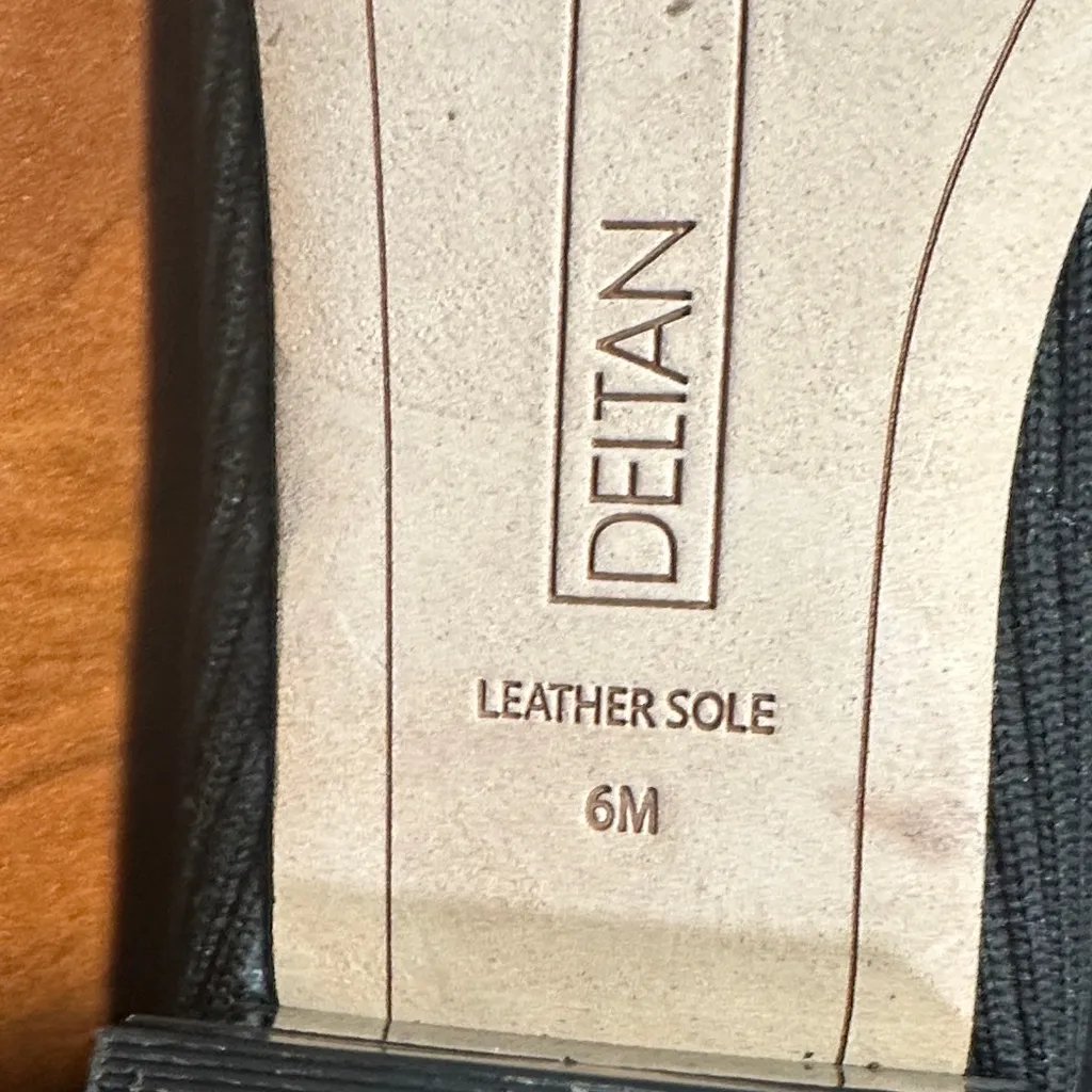 Deltan Stretchy Black Fabric and Leather Slip - Image 7