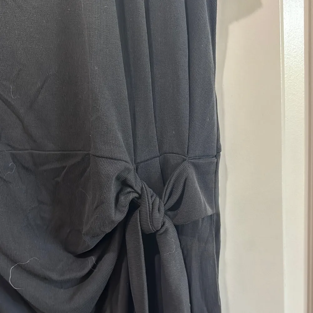 Skies Are Blue Black Ruched Sheath Mini Dress / C10 - Image 3