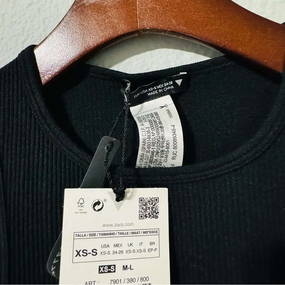 Zara Women Bloggers Favorite Black Contour Seamless Jewel Floral Top Sz‎ XS-S - Image 14