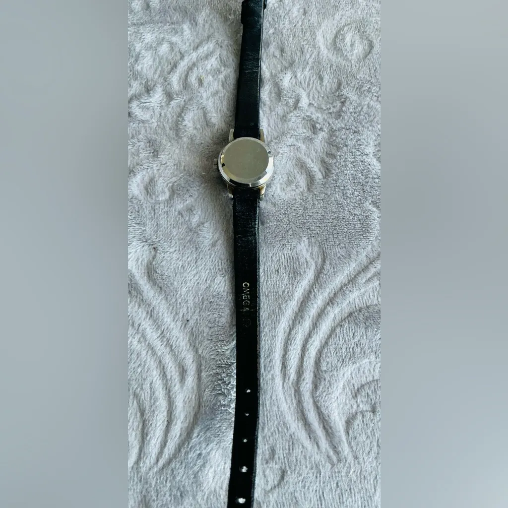 Ladies OMEGA LADYMATIC watch💖💖💖 Silver - Image 12