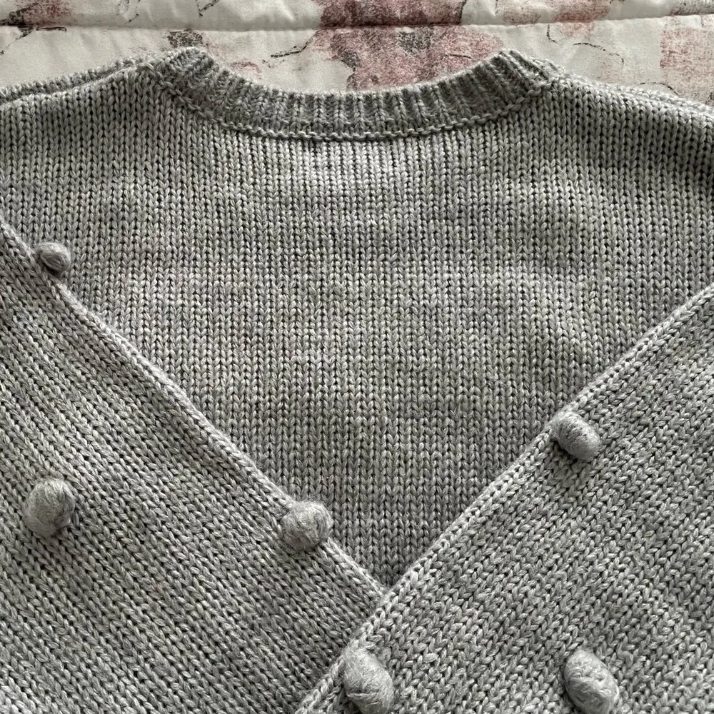 Lumiere light gray popcorn crewneck boho office school work sweater, size L Size L - Image 14
