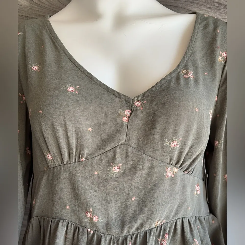 Arizona Jean Company Green Puff Sleeve Peplum Blouse - Image 4