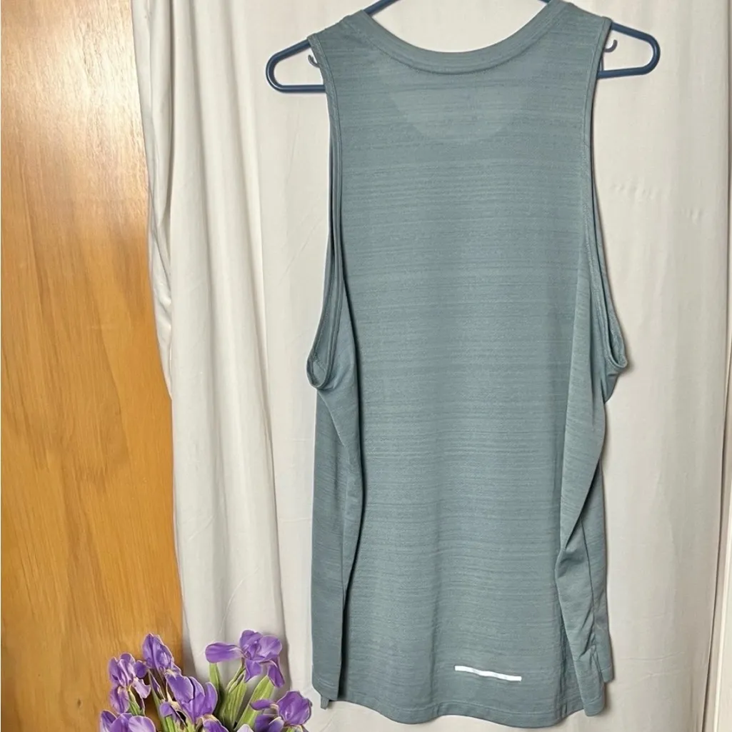 Nike Dri Fit Women's Miler Running Tank Top Size XL - Image 5