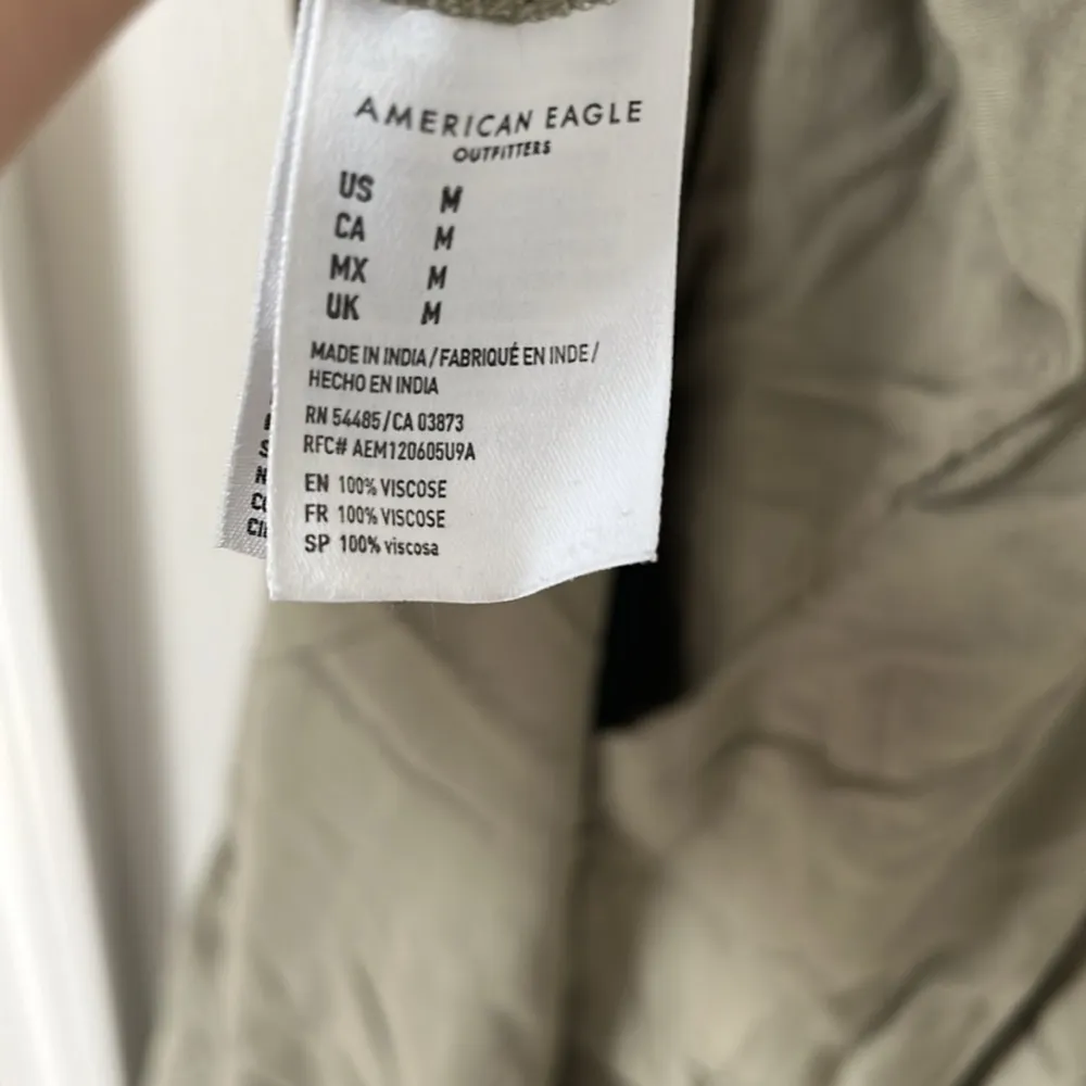 American Eagle olive green wide leg pants in size Medium - Image 5