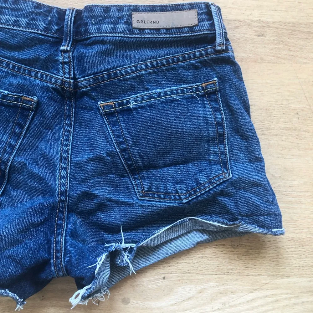 Grlfrnd Denim Shorts Distressed Helena Short blue Jean color Size 24 - Image 4