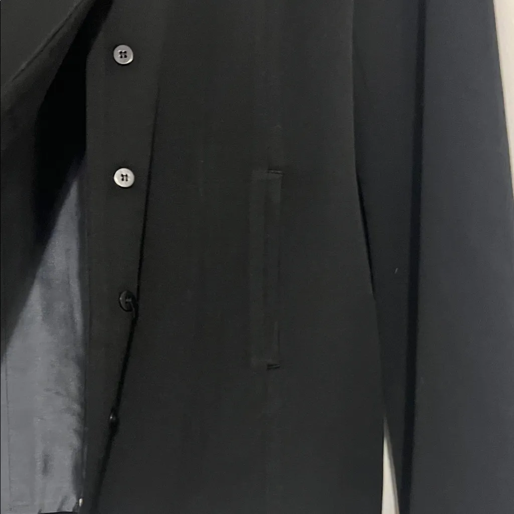 The limited Classic Black Women's blazer and skirt set sz S/6 - Image 3