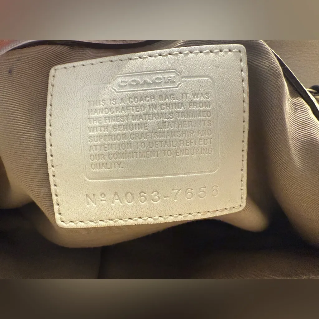 COACH Signature Hobo Shoulder Bag beige canvas/leather - Image 10