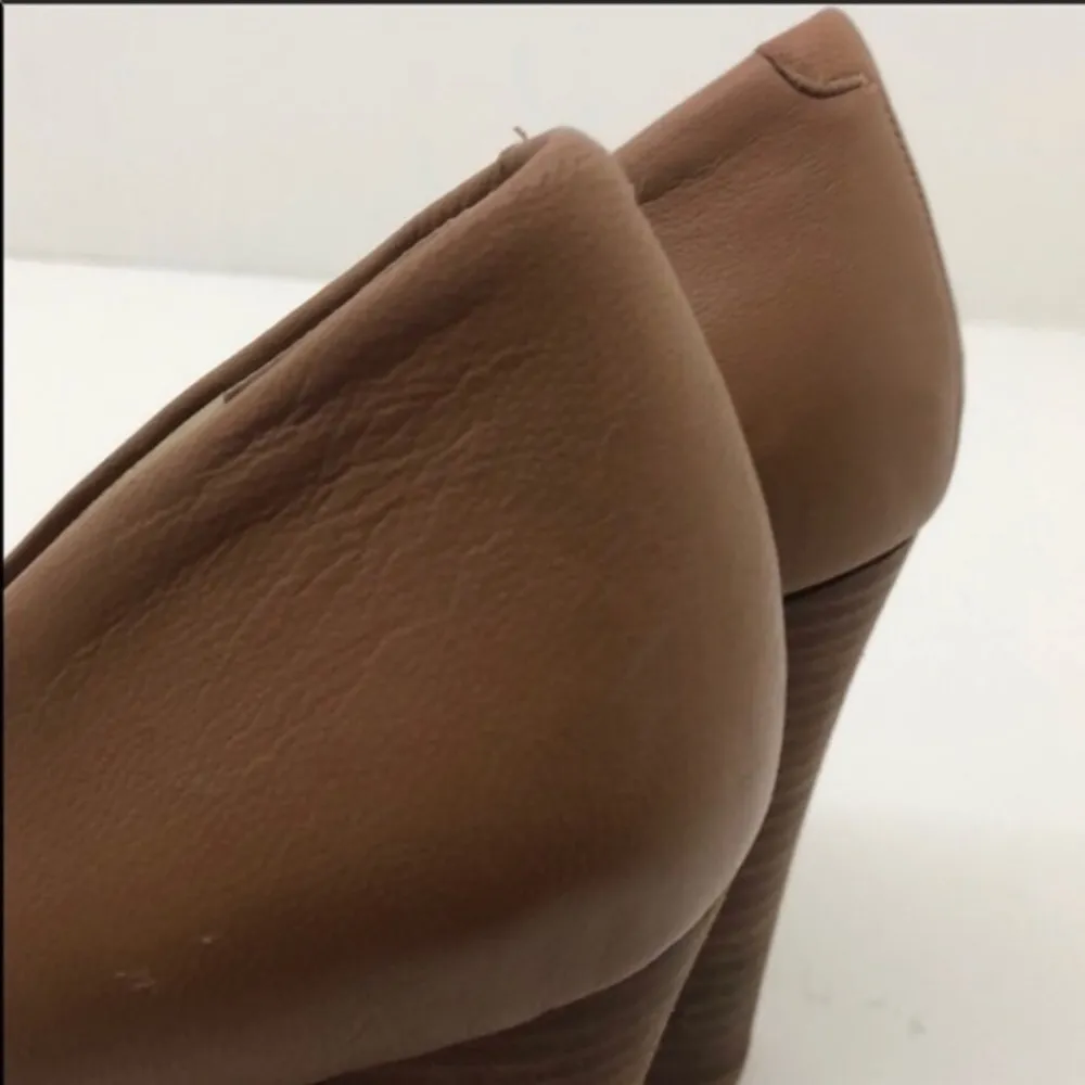 Banana republic brown leather blocked heel shoe - Image 7