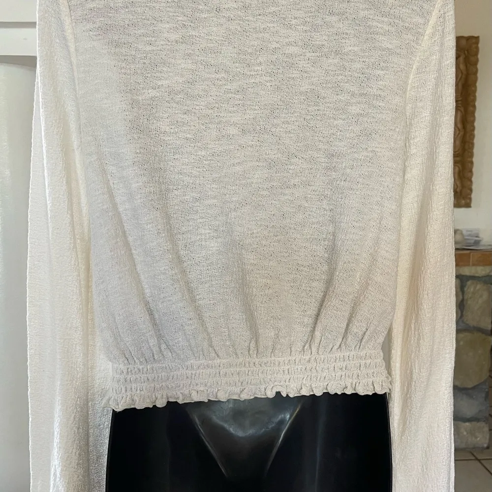 Madewell Texture & Thread XXS
Smocked Bell Sleeve Top - Image 6