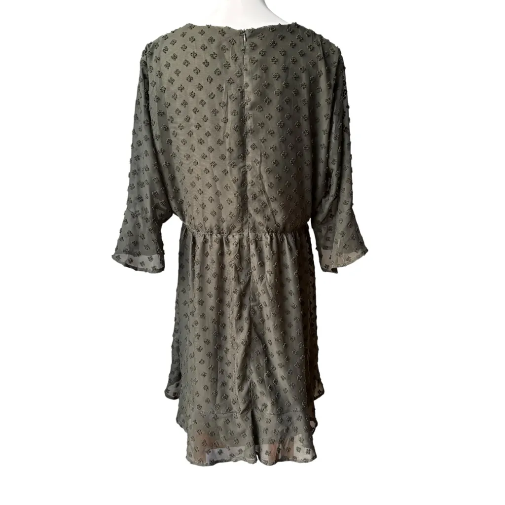 NWT, A Beautiful Soul Olive Flock Spot 3/4 Sleeve Tie Bow V - Image 4