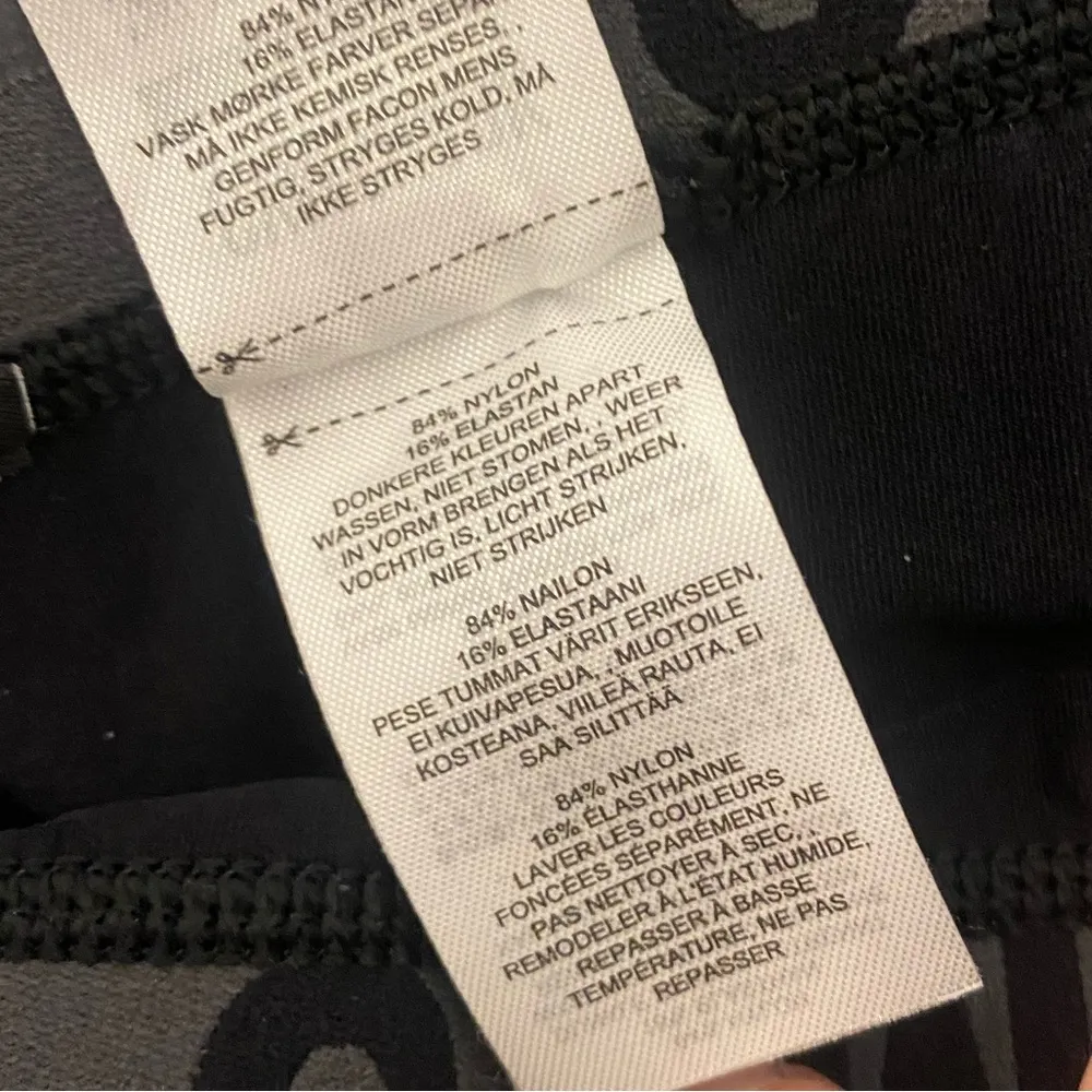 GYMSHARK black + grey logo band leggings size small - Image 3