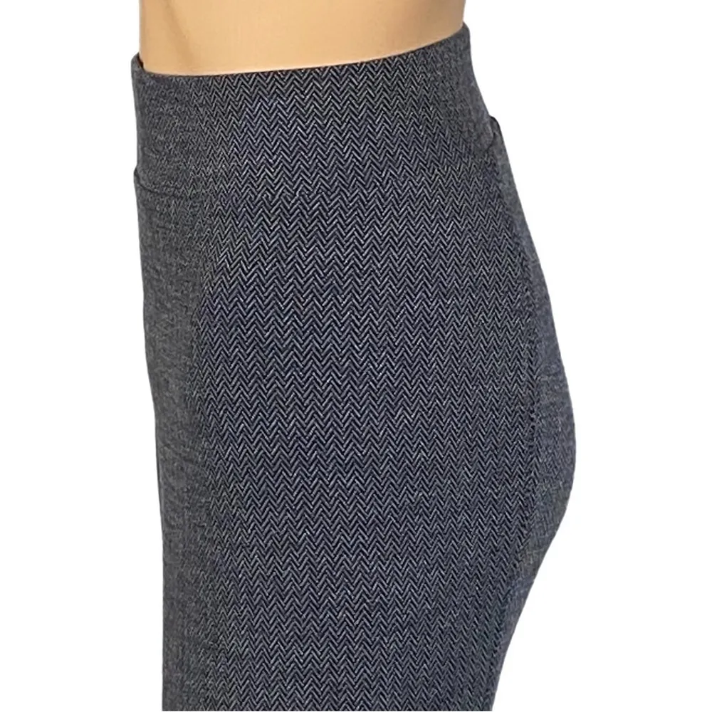 ANN TAYLOR FACTORY black and grey herringbone leggings. Size Medium. EUC - Image 8