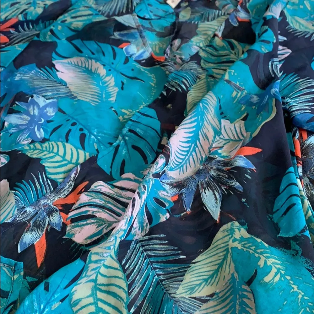 Beautiful Swimsuit Coverup - Image 2