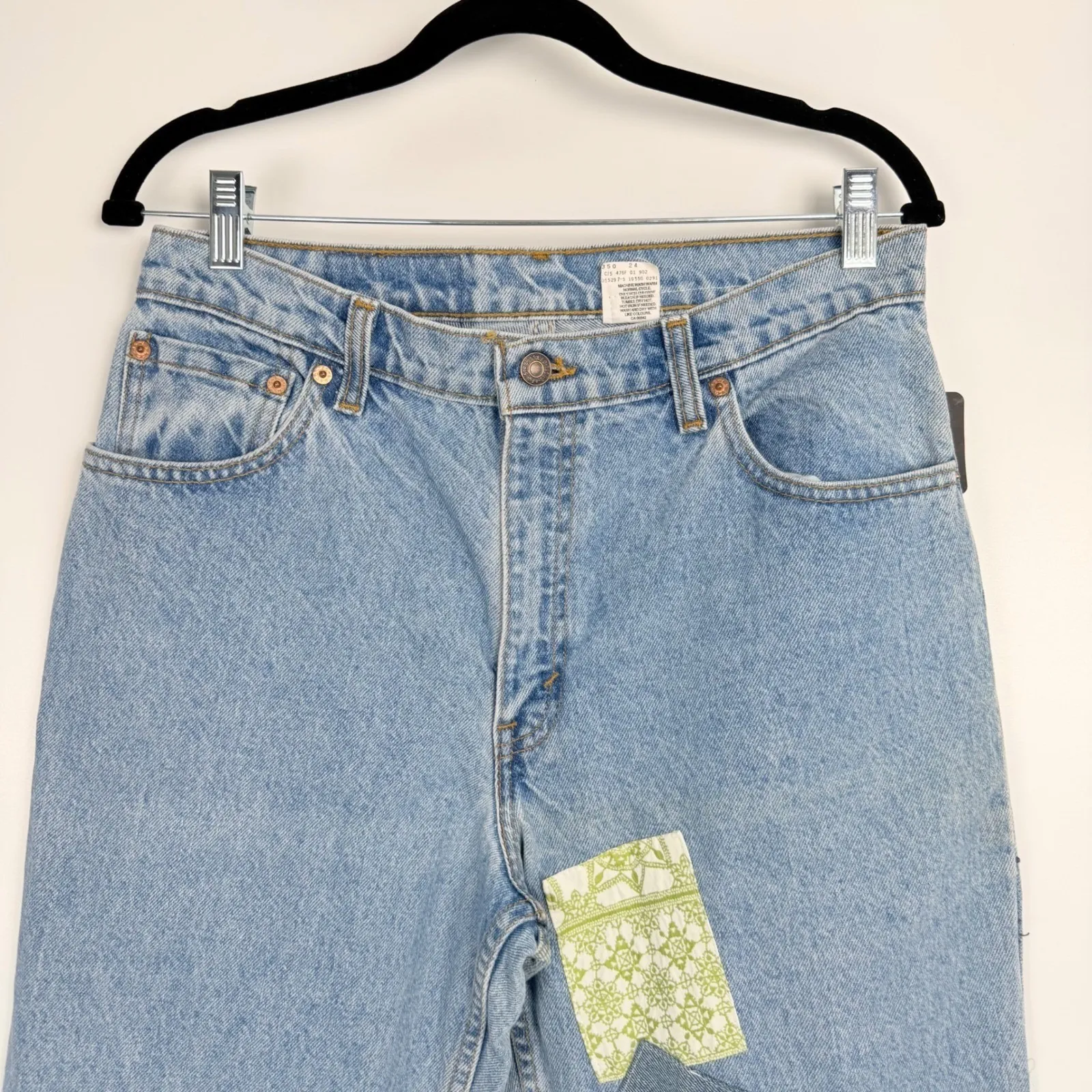Urban Renewal Women's Blue Patchwork Festival Levi's 550 Boho Tapered Jeans 24 - Image 5