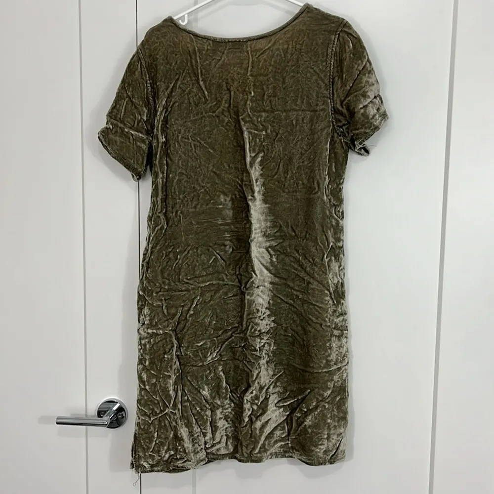 J. Jill Medium Olive Green Crushed Velvet Short Sleeve Dress - Image 7