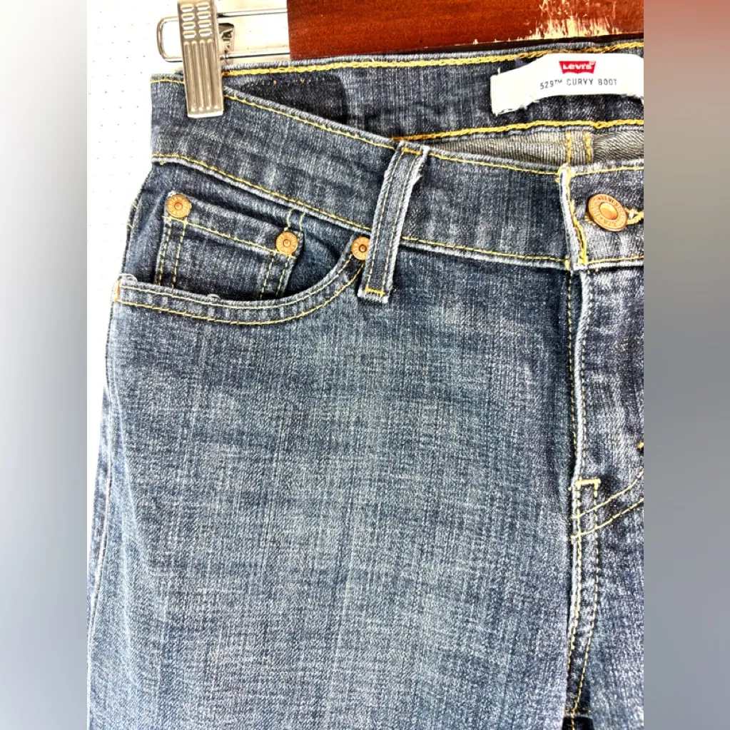 Levi's 6 Women's Boot Cut Jeans - Dark Blue - Image 5