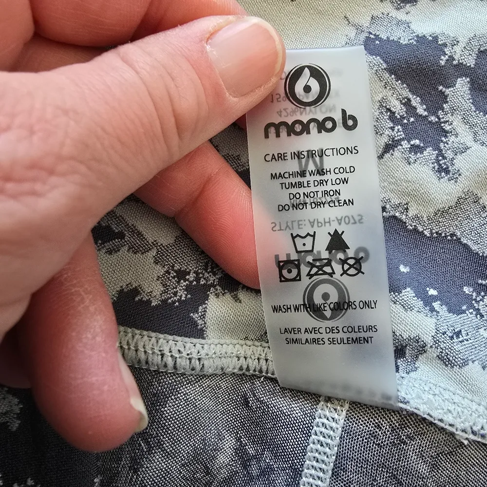 Mono B Iris & Bark Spotted Jacquard Textured High Waist Leggings Size Medium Gray - Image 6