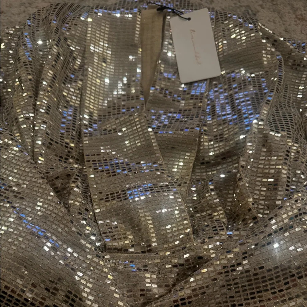 Line & Dot glow up mini sequined dress - Image 8