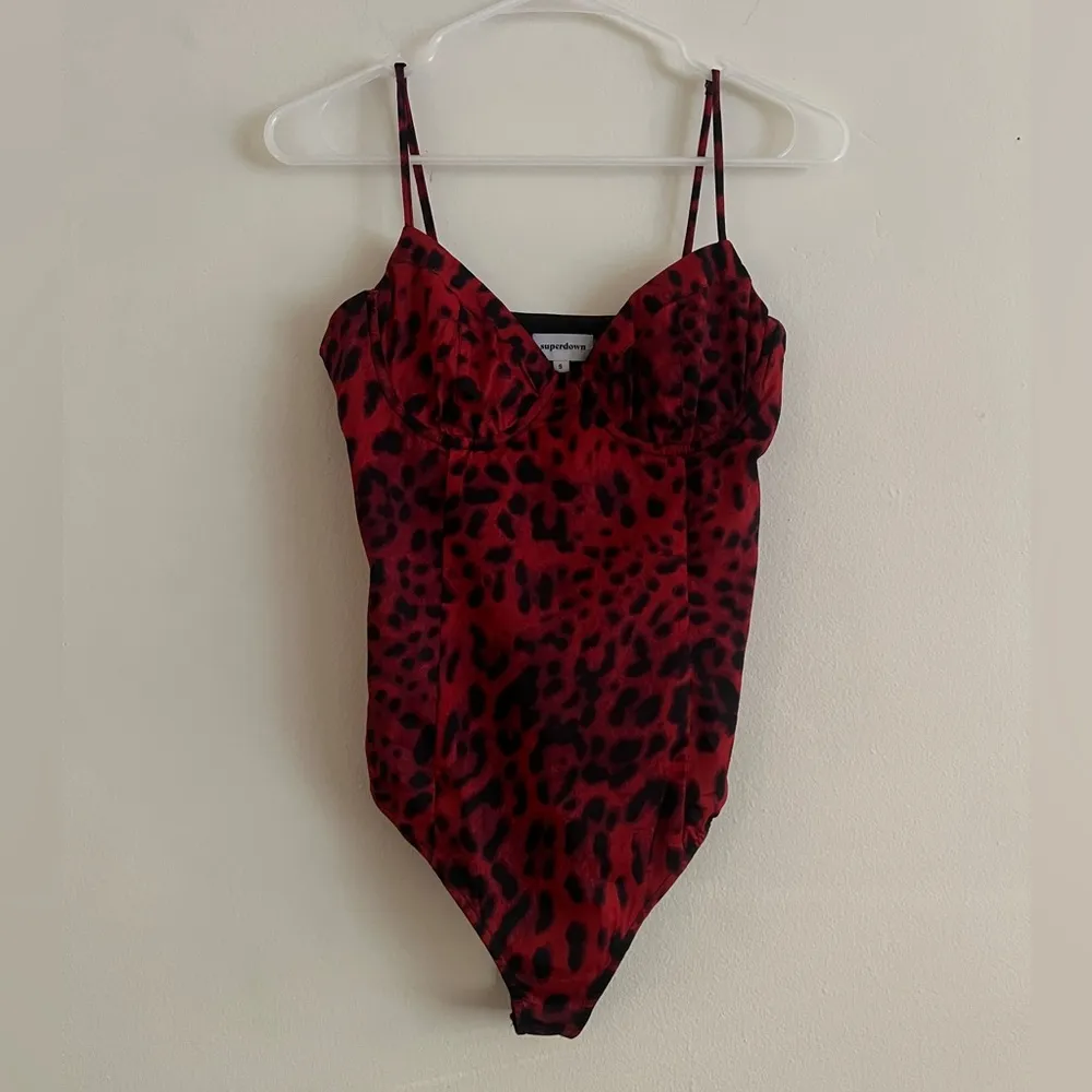 Superdown Red Leopard Kaia Underwire Thong Bodysuit Small NEW - Image 9