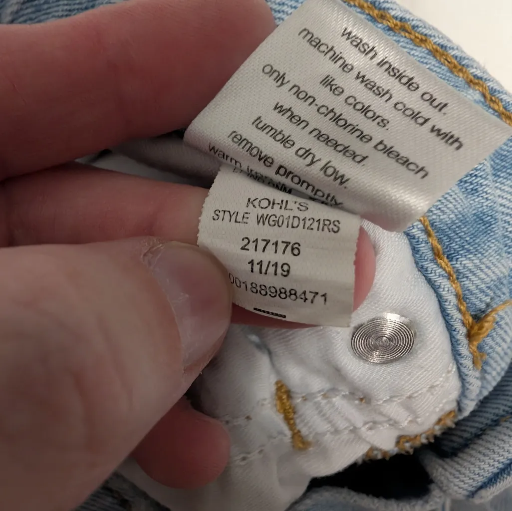 Elizabeth And James Organic Cotton High Rise Crop Jeans W4 Light Wash - Image 7