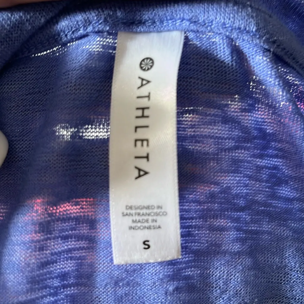 Athleta vee neck T-shirt - Image 2