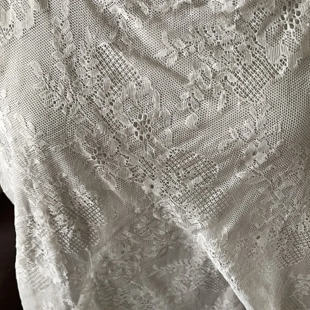 NEW YORK & COMPANY Gray Lace Tank Top Size Large - Image 2