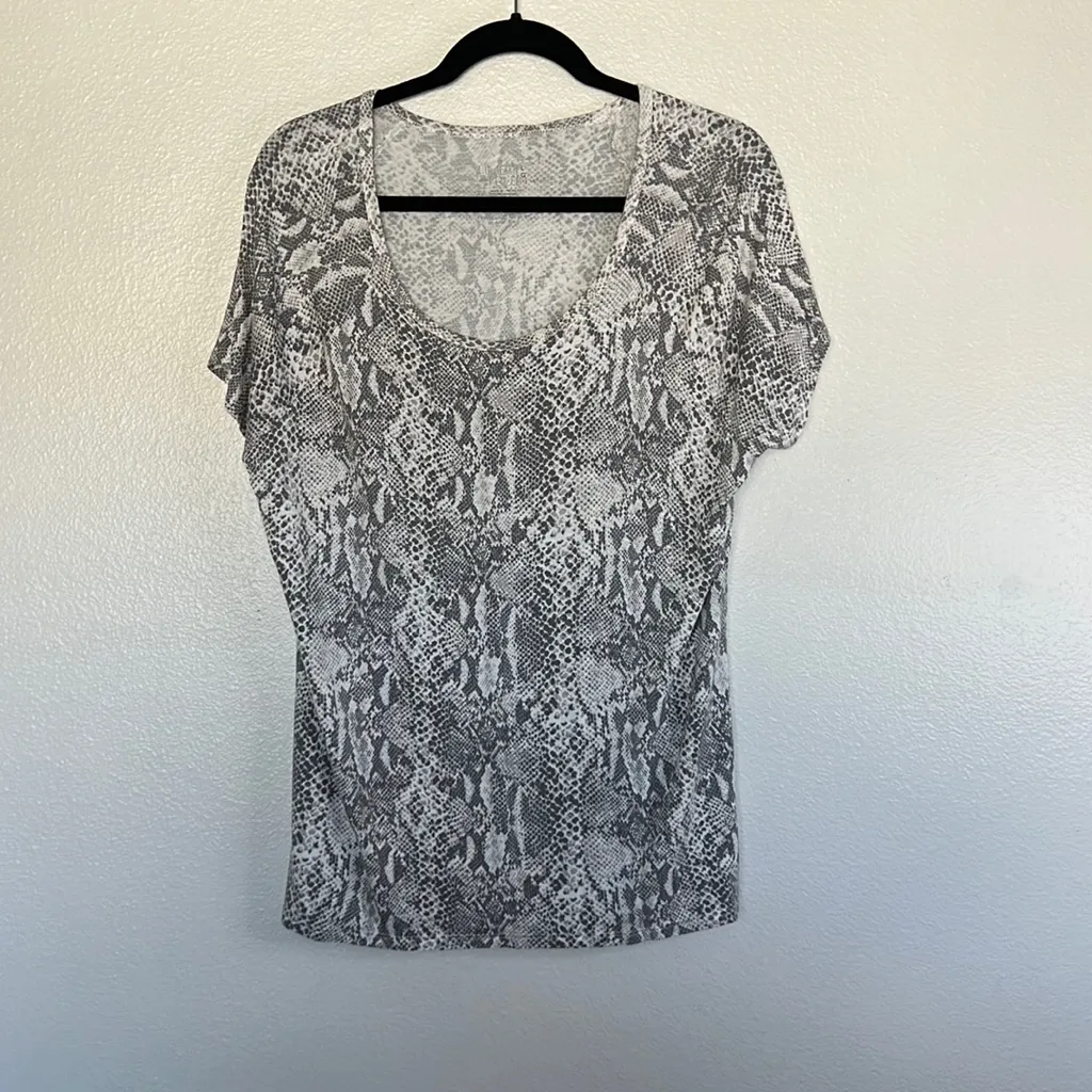 EUC Time and Tru Women's Short - Image 3