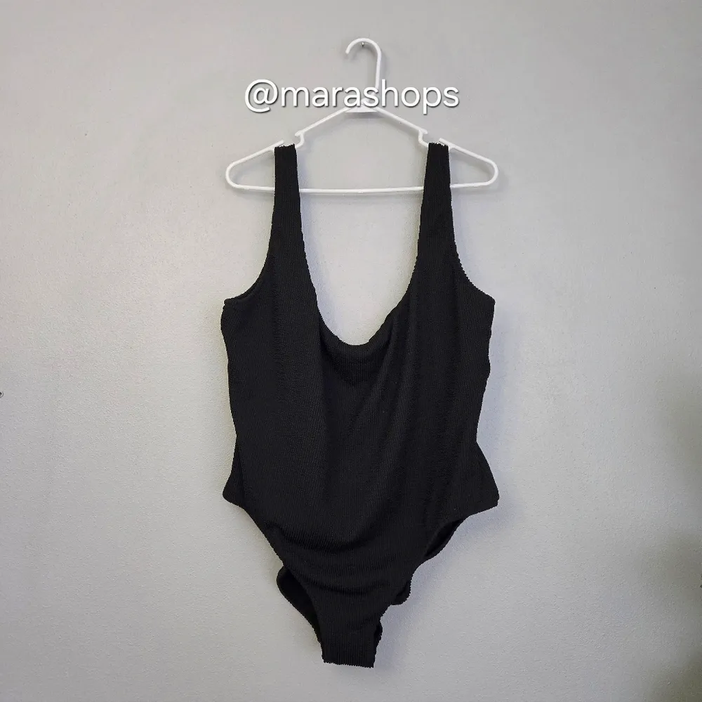 J.Crew Textured Scoopneck One Piece Swimsuit - Image 3