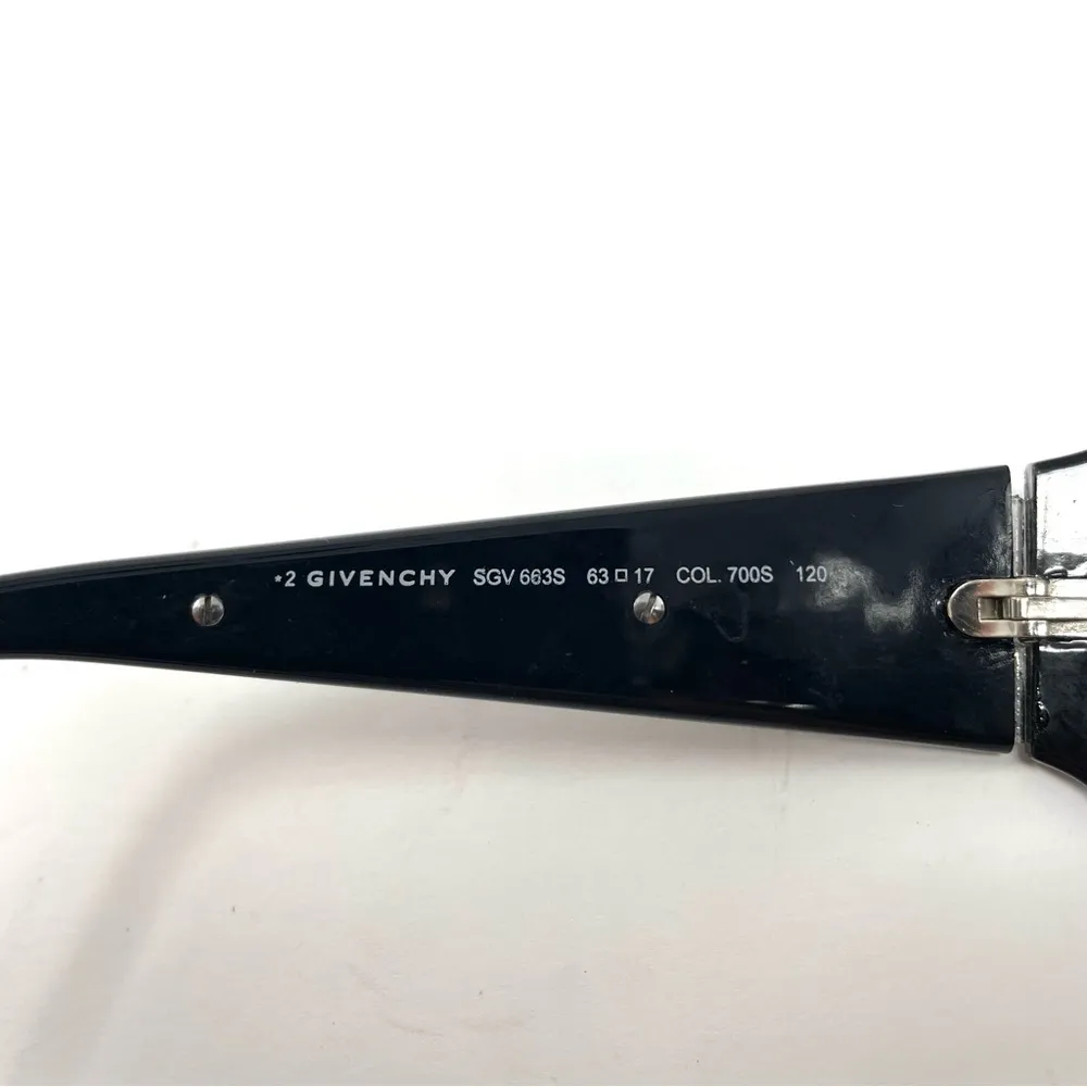 GIVENCHY sunglasses, made in Italy - Image 12