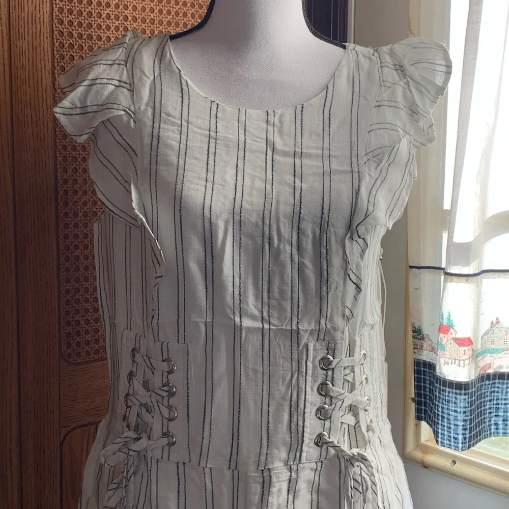 Dex White with Black Pinstripe Lace Up Romper Size M - Image 4