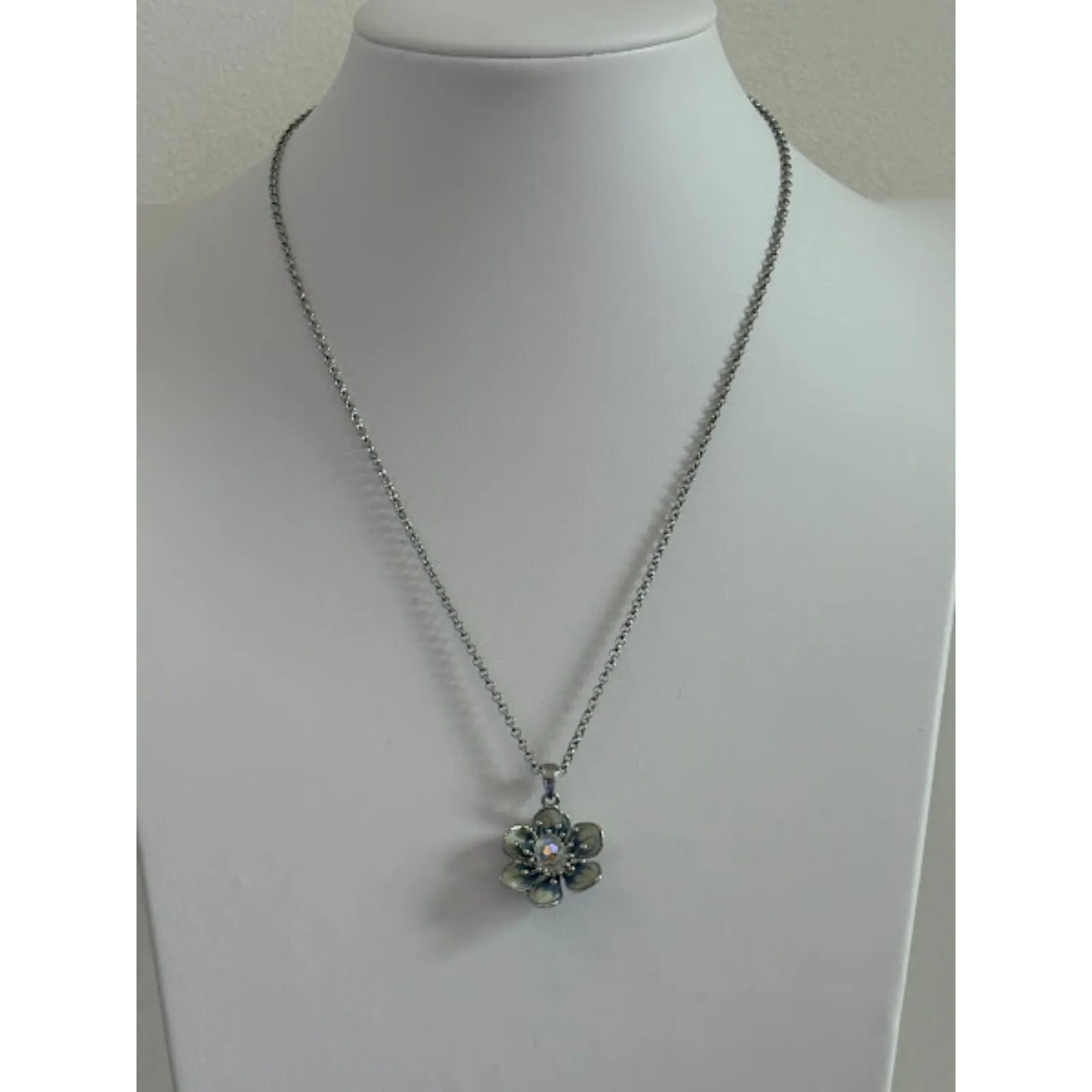Swavorski Eternal Bloom Flower Necklace – Made with Swarovski Elements - Image 5