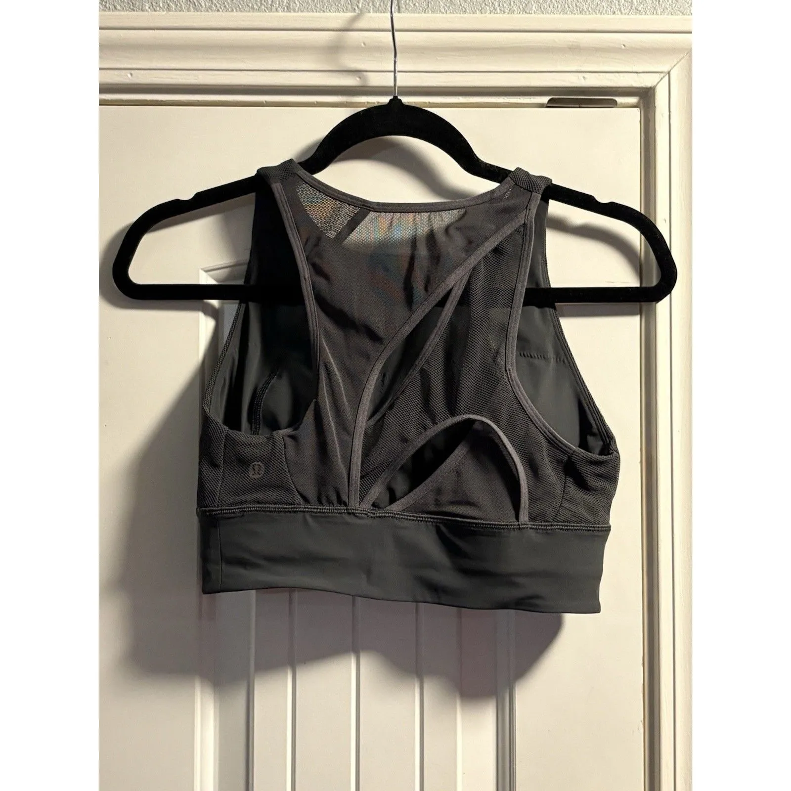 Lululemon Bra Challenger Grey Sports Workout Sports Women's Size 8 With Padding Size M - Image 2